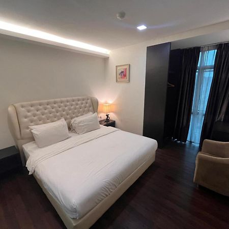 Capital O 91074 Grand World Hotel Johor Bahru Exterior photo