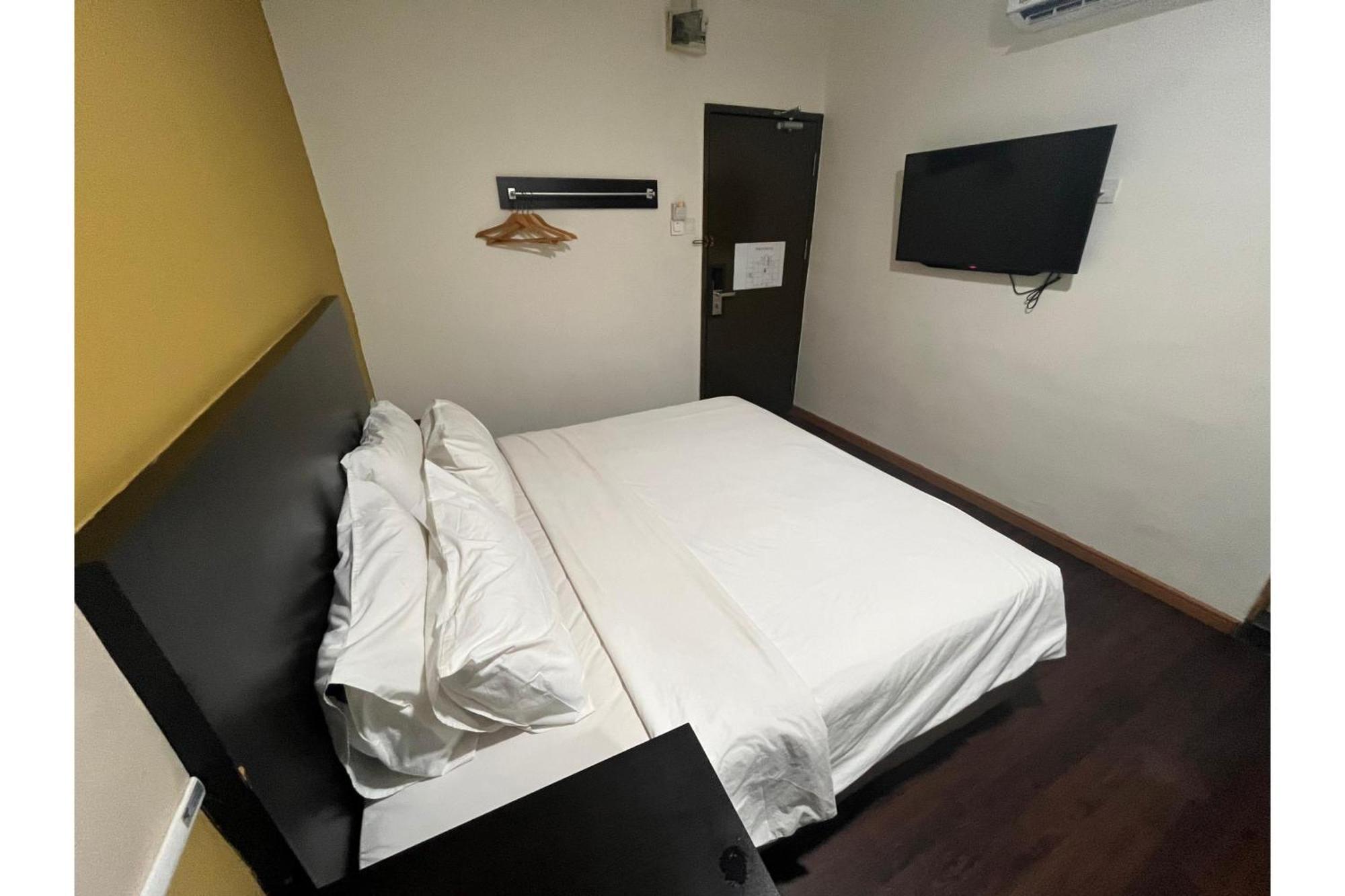 Capital O 91074 Grand World Hotel Johor Bahru Exterior photo